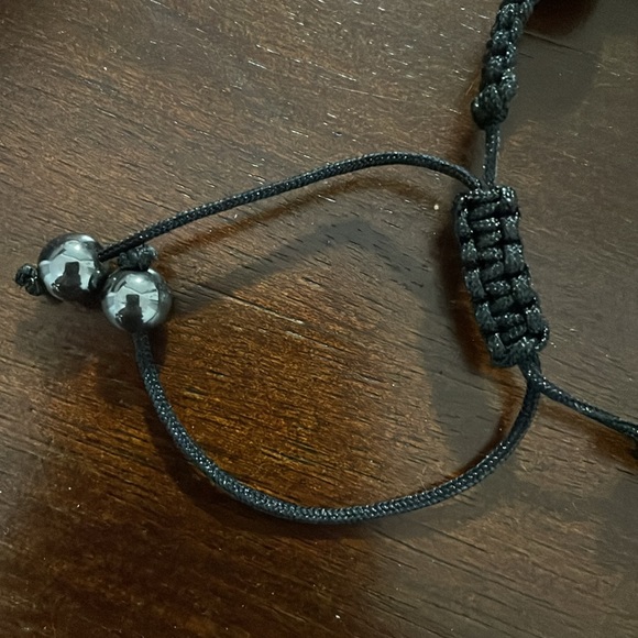 Rhinestone cross adjustable bracelet - Picture 4 of 5